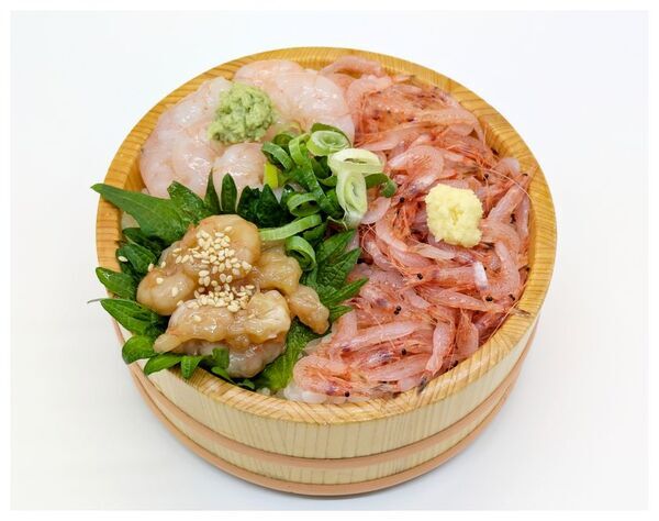 ＼駿河湾沼津SAが贈る！秋の食べ比べイベント／シルバーウィークは沼津SA沼津・村の駅フェスを開催！～沼津・村の駅がお土産選びをさらに楽しく！『静岡黒おでんカレーせんべい』購入で沼津・村の駅限定賞品が当たる抽選会開催！～
