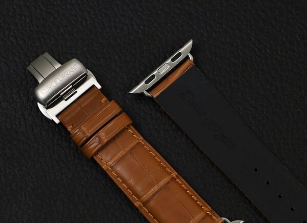 Apple Watch用バンド専門ブランド「KUROCURRANT(クロカラント)」最上位ライン「Prestige コレクション」第4弾として高級腕時計ベルトを代表とする素材、アリゲーターレザーを使用した「Prestige ALLIGATOR(プレステージ アリゲーター)」を9月17日に発売