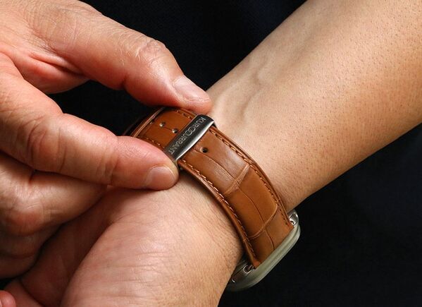 Apple Watch用バンド専門ブランド「KUROCURRANT(クロカラント)」最上位ライン「Prestige コレクション」第4弾として高級腕時計ベルトを代表とする素材、アリゲーターレザーを使用した「Prestige ALLIGATOR(プレステージ アリゲーター)」を9月17日に発売
