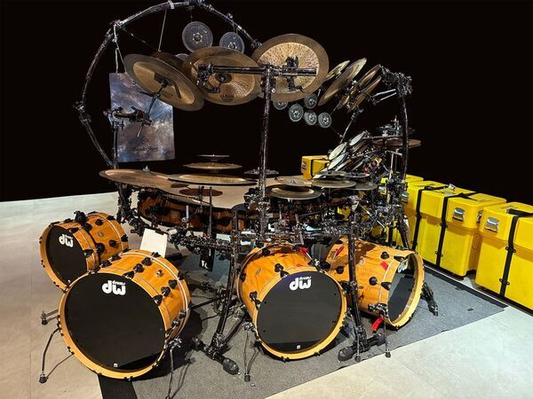 DWの魅力を紹介する特別イベント「DW × Roland Drum Showcase」を開催