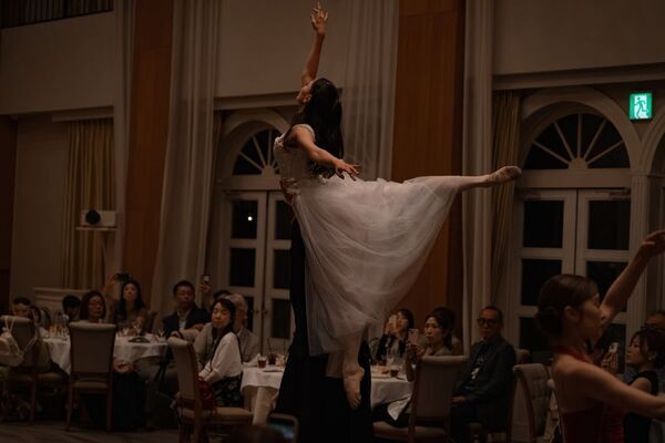 イマーシブ型バレエ公演『DEAR 2026 the Masquerade』10/5東京で開催―オペラ座の怪人を、五感で没入する特別公演 ―