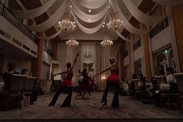 イマーシブ型バレエ公演『DEAR 2026 the Masquerade』10/5東京で開催―オペラ座の怪人を、五感で没入する特別公演 ―
