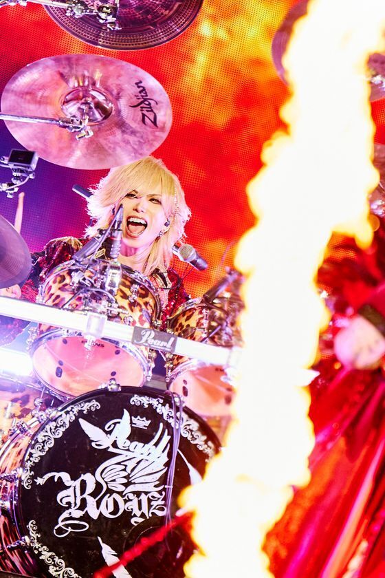 【ライヴレポート】Royz、初の日本武道館単独公演を開催！新たなワンマンツアー＆「ROAD TO ARENA」となる“Capture II”を発表、「共に生きよう、共に歩もう」