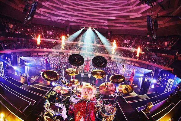 【ライヴレポート】Royz、初の日本武道館単独公演を開催！新たなワンマンツアー＆「ROAD TO ARENA」となる“Capture II”を発表、「共に生きよう、共に歩もう」