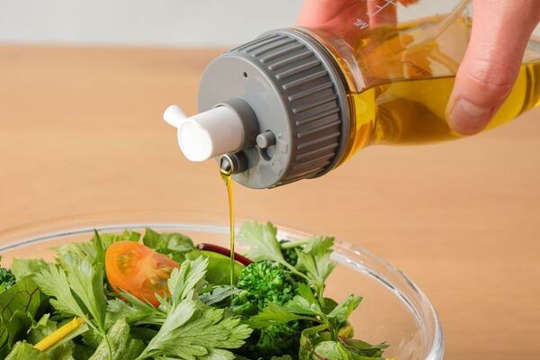 毎日の料理をより手軽に、クイジナートより「キッチンツール」が新登場　「セラミックコーティング フライパンセット」「2WAY オイルスプレー」2026年10月上旬より順次発売