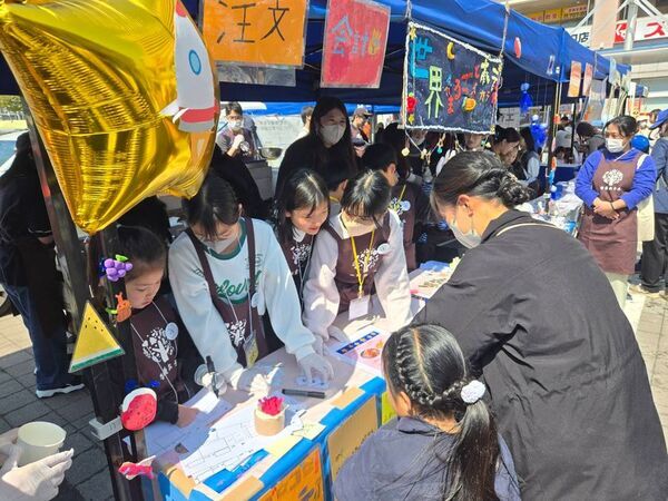 子どもが店頭に立ち、学び、表現する体験型イベント　第2回「虹いろキッズマルシェ in 舞子公園」を10/3に開催