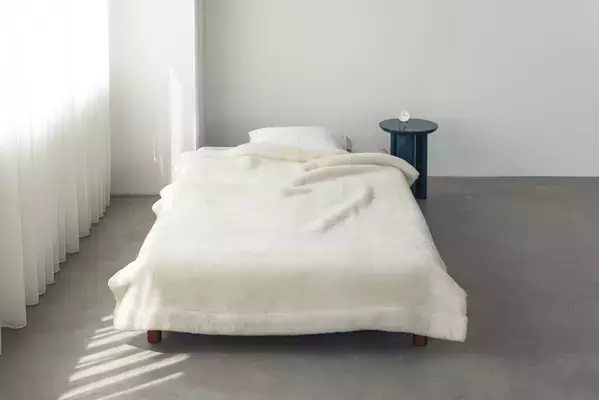 「眠りの空気を整える毛布」が毛布メーカー川崎毛織から登場　10月3日からMakuakeで先行販売を開始