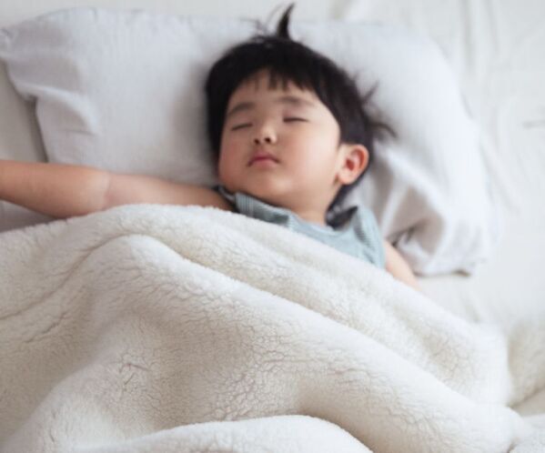「眠りの空気を整える毛布」が毛布メーカー川崎毛織から登場　10月3日からMakuakeで先行販売を開始