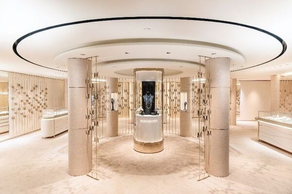 MIKIMOTO ランドマーク香港にて大型コンセプトストアをオープン！開店を祝し神宮寺勇太さんが香港初来訪
