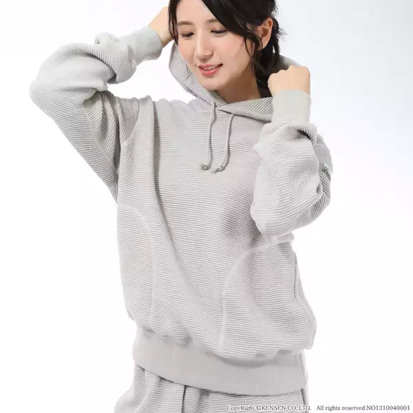 暖かさも、着心地も　肌着屋がつくった、肌着じゃない「ひだまり」1枚で着られるあったかアウターに新商品・新色が登場