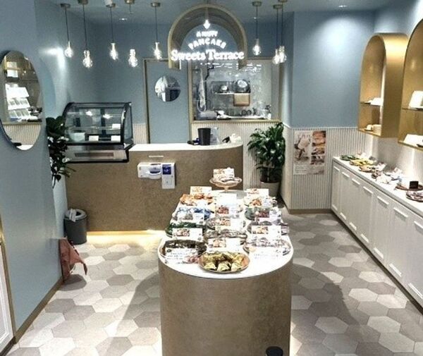 手作りフィナンシェ専門店「幸せのパンケーキ　スイーツテラス」米粉スイーツへリニューアル　人気のフィナンシェが小麦粉から米粉に。6種のジェラート×5種のドリンク×3種のフィナンシェから自由に選べる新商品「ジェラドリ」も新発売!!