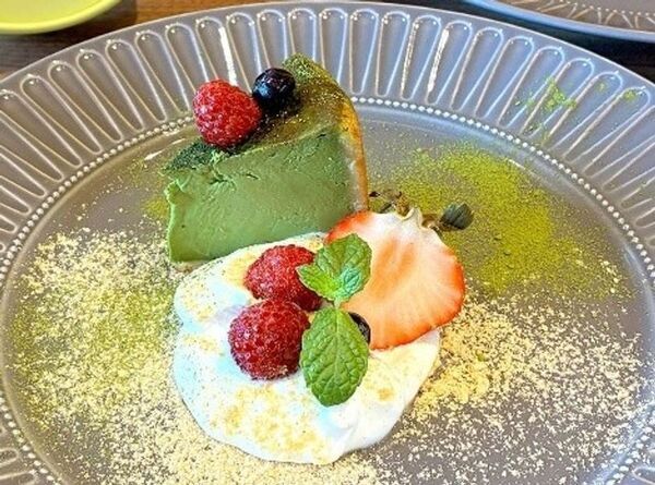手作りフィナンシェ専門店「幸せのパンケーキ　スイーツテラス」米粉スイーツへリニューアル　人気のフィナンシェが小麦粉から米粉に。6種のジェラート×5種のドリンク×3種のフィナンシェから自由に選べる新商品「ジェラドリ」も新発売!!
