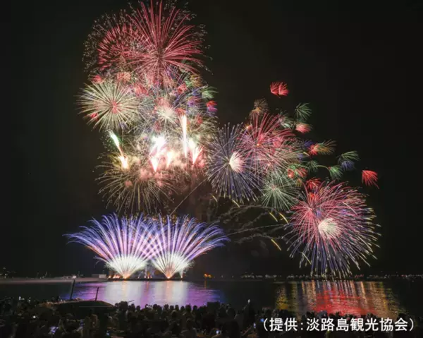 海の上から夜空を彩る大輪を堪能！「淡路島まつり花火大会観覧クルーズ」11月8日(日)開催～陸上の混雑を離れて体感する迫力の轟音！～