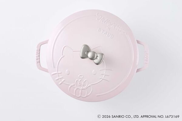 ハローキティ＆クロミをデザインした特別なストウブ「Wa-NABE(ワナベ)」が登場　「Staub × Sanrio characters」10月30日発売
