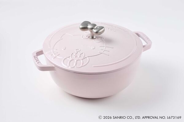 ハローキティ＆クロミをデザインした特別なストウブ「Wa-NABE(ワナベ)」が登場　「Staub × Sanrio characters」10月30日発売
