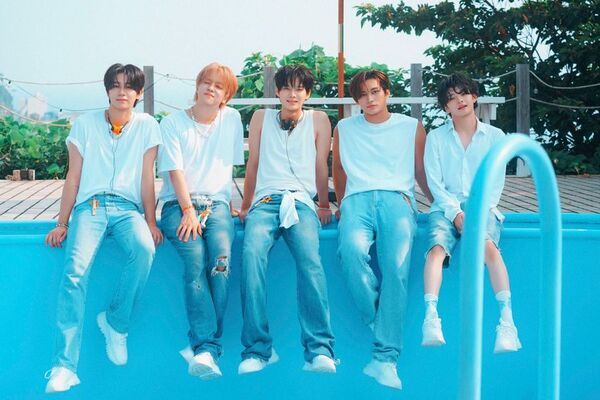 日韓合同ダンスボーカルグループ　ORBIT(オルビット)の楽曲「SUMMER VIBE」が今秋大注目のドラマ『営業ですから』オープニング曲に決定！！