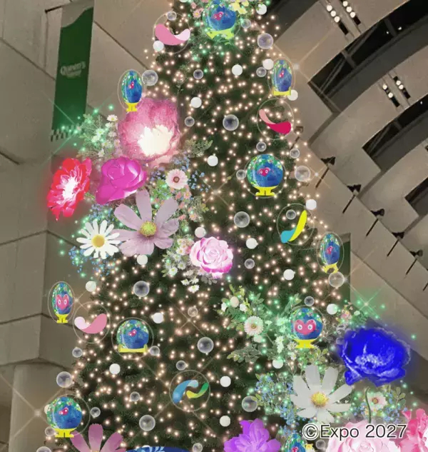 音と光で“生命のつながり”を描く、高さ約8.7mのクリスマスツリーが登場　クイーンズスクエア横浜×「GREEN×EXPO 2027」、11月9日から開催