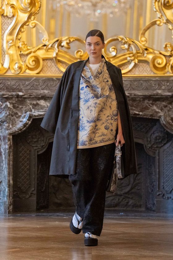 京都の伝統技法を施したレザーの羽織がパリへ　KYOTO Leather、ショーで全8ルックを披露