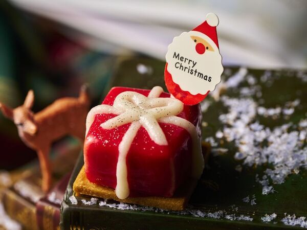 「リーベルホテル大阪」14種のスイーツで絵本の世界を表現するクリスマス限定アフタヌーンティーと、聖夜を彩る特別ディナーコースが登場！