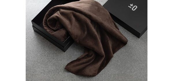 冬のぬくもりを、大切な人へ　±0「洗濯機で洗える電気ブランケット」2タイプが新登場