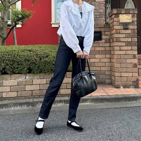 本当に「買って良かった」「可愛いんです〜♡」【ZARA】“ベルベットバレエシューズ”が最高！