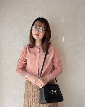 まだまだ「ピンク」がアツい♡ 【ユニクロ】大人っぽく着られる！ 人気の「ピンクトップス」