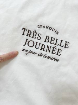 「1089円」は「驚き」！！「楽しみにしていた」【しまむら】夏コーデに取り入れたい”上品カジュアルロゴT”