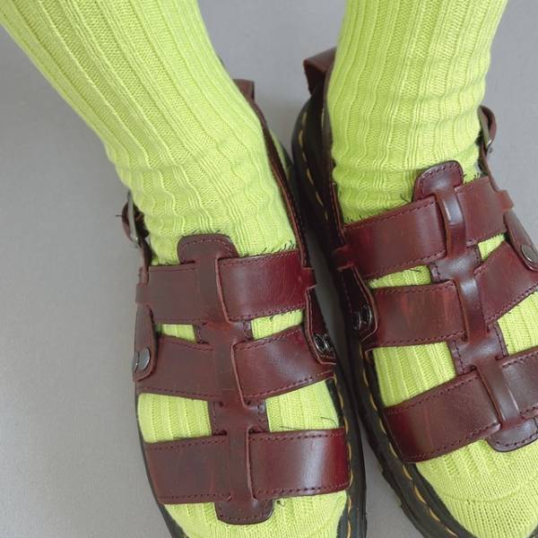 これが330円！？「きれいなカラーとデザイン」「高見え」【3COINS】春から夏にかけてピッタリ♡な”カラーソックス”