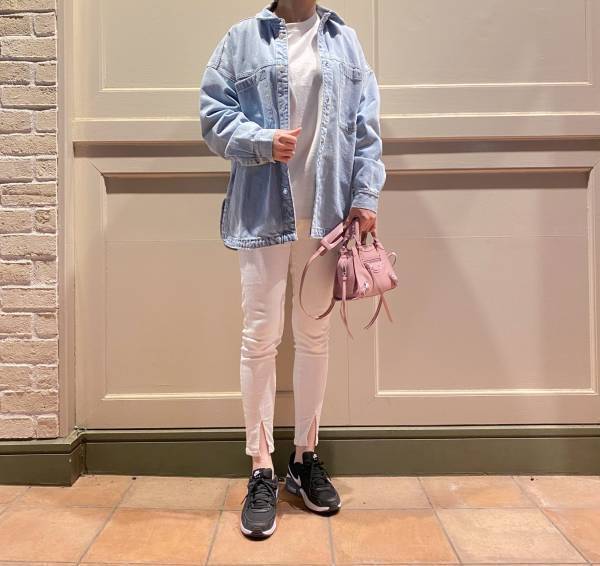 夏冬問わず着回し可能！【GAP】コーディネートの幅も広がる「デニムジャケット」が大活躍！！