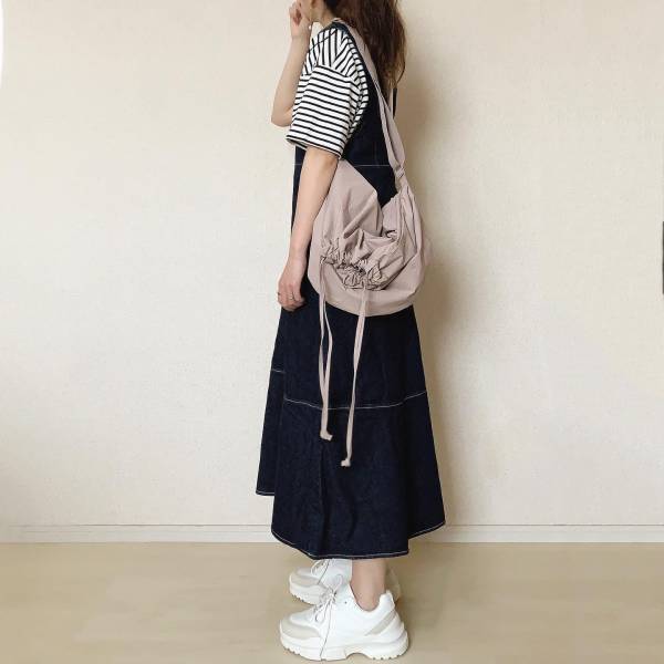 「とても軽い」「疲れにくく」と大好評！【GU】「スタイルアップ」も叶う”ボリュームソールスニーカー”