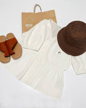 【ユニクロ】「大人女子に嬉しい要素」が詰まりすぎ！”Vネックブラウス”が春夏コーデにぴったり！