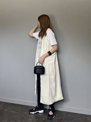 季節の変わり目に「羽織るだけで高見え」！！【ECRIRE】”2wayVネックジャンスカ”は1枚あったら超便利！