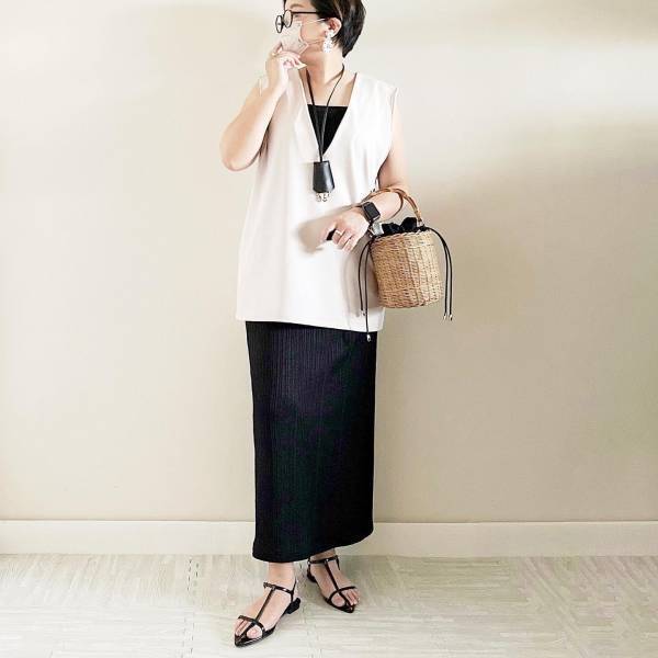 最高すぎぃ♡「ホンマに文句なし」で「体型カバーも◎」！！【GU】“Vネックベスト”特集