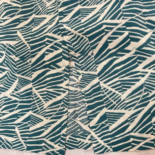 一味違うおしゃれな柄がパッと目を惹く♡「履き心地も快適」【KBF×Green Parks】サマースタイルにぴったり！”アフリカ柄スカート”