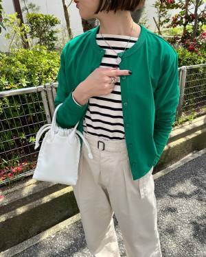 「絶対買った方がいい」って♡【ユニクロ】着回し力も機能性も満点！ 優秀「グリーンカーデ」