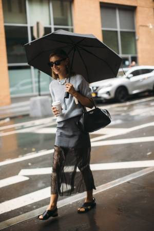 大人フェミニンはお任せあれ。ジェニー・ウォルトンのスナップ特集【今、気になるファッションアイコン】