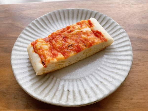 もっちり食感♡「ボリューム満点」で「コスパばっちり」【セブンイレブン】”もちっとフォカッチャピザソース”