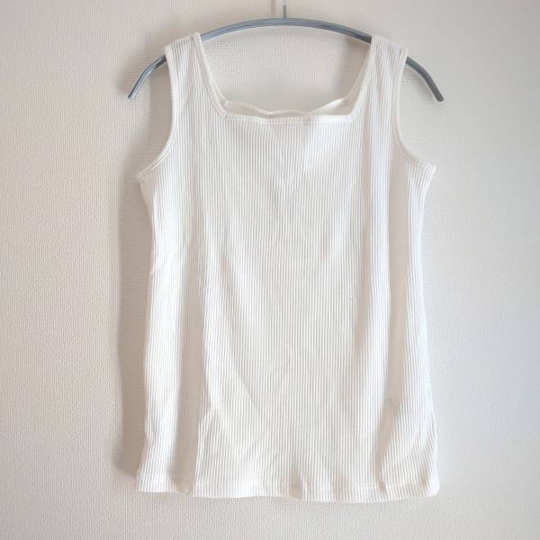 これが550円！？インナーにもメインにもなる万能アイテム♡【しまむら】「隠れた必需品」”リブタンクトップ”