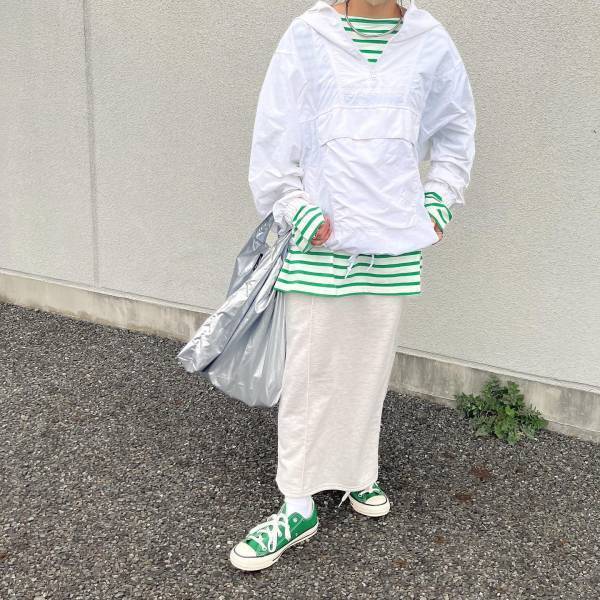 実は、じわじわキテる♡【3COINS】おしゃれさんがこぞって購入！「シルバーバッグ」