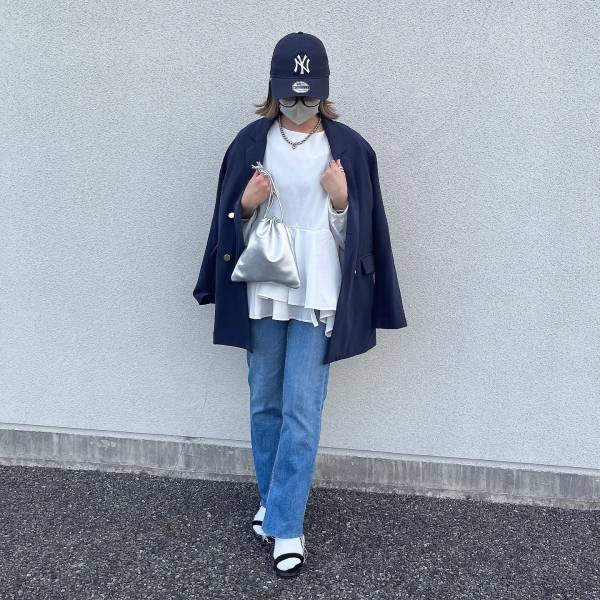 実は、じわじわキテる♡【3COINS】おしゃれさんがこぞって購入！「シルバーバッグ」