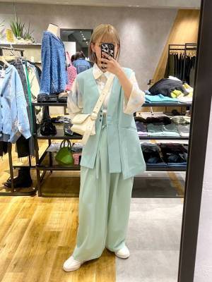 「店頭でも大人気」って♡【JEANASIS】他にはないかも！ 周りと差のつく「おしゃれジレ」