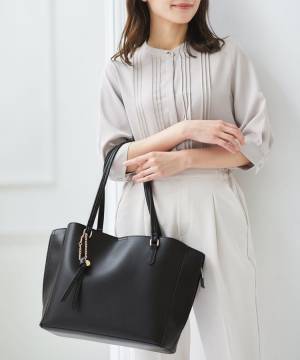 実はこれ、【ハニーズ】なんです♡ カラバリ豊富！ オンオフ使える「A4バッグ」