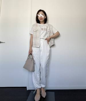 ブラウンロゴでこなれ見え♡「大人女子が着たい！」【Re:EDIT】きれいめにぴったり♡大人モードなロゴTシャツ