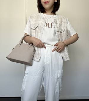 ブラウンロゴでこなれ見え♡「大人女子が着たい！」【Re:EDIT】きれいめにぴったり♡大人モードなロゴTシャツ