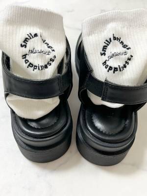 「1分で完売」！？こだわりデザインで脱ぎ履き楽ちん！【しまむら】「トレンド感満載」♡ボリュームサンダル