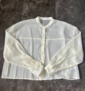 春におすすめ！「羽織るだけでワンランク上のコーディネートに」♡【Chacocloset】”シアースタンドカラーショート丈”