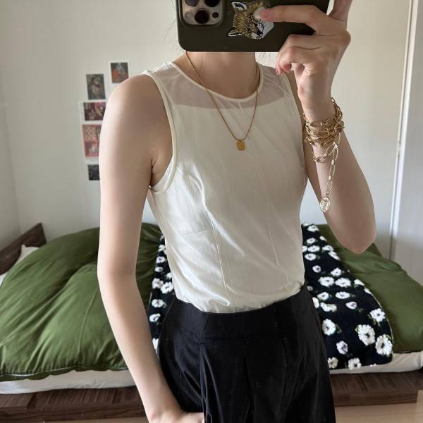 「発売前からスタンバイ」「すごくよかった」の声！【ユニクロ×マメクロゴウチ】”シアー×シアーコーデ”で一気に「上級者」