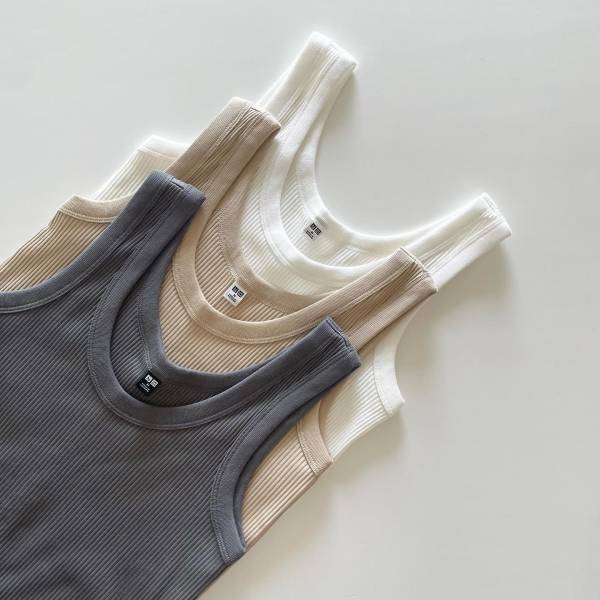 マジで「かなーーり使える」♡【ユニクロ】シンプル好き必見！ 1軍確定「タンクトップ」