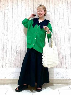 大きめフリルに、きゅんッ♡【ローリーズファーム】小顔効果も期待大♡「優勝ブラウス」