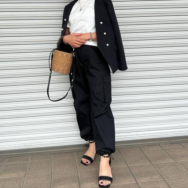 ＜正直、かなりバズってます＞【GU】今買っても間に合う！ 巷で話題の「カーゴボトム」